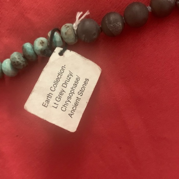 *MAGIC* Cheryl Dufault Light Grey Druzy Chrysoprase Ancient Stones Necklace NWT - Picture 4 of 5